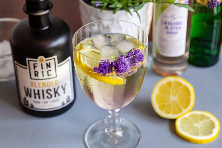Whiskycocktail, Sommerdrink: FINRIC Lavendel Spritz