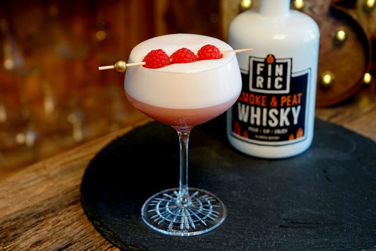 FINRIC Whisky Cocktail - Midnight Hour - Fruchtiger Drink mit rauchigem Whisky